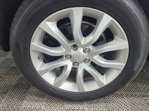 Used 2016 Land Rover Range Rover Sport HSE image 16