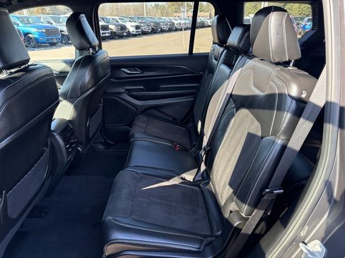 Certified 2024 Jeep Grand Cherokee L Laredo image 14