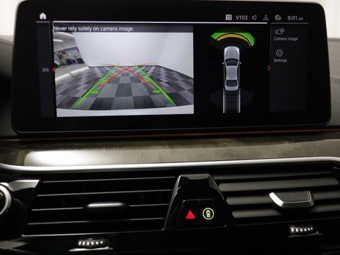 Certified 2022 BMW 530i xDrive w/ Executive Package image 10