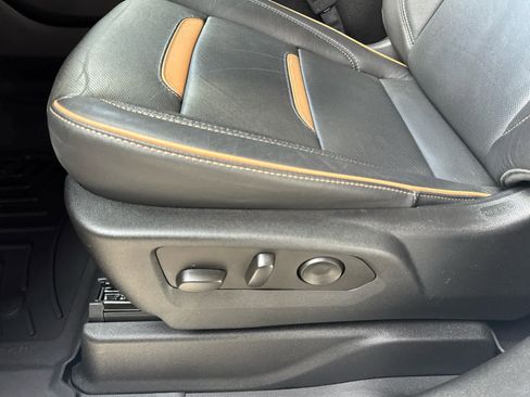 Certified 2023 GMC Yukon AT4 image 13