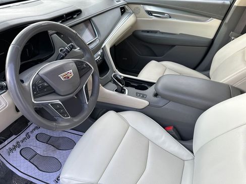 Used 2018 Cadillac XT5 Luxury w/ Driver Awareness Package image 30