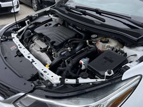 Used 2017 Chevrolet Cruze LS image 35