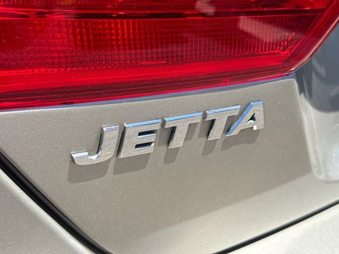 Used 2012 Volkswagen Jetta SE FWD image 11