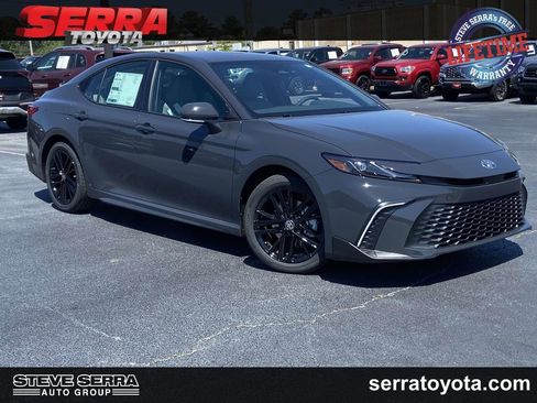 New 2026 Toyota Camry SE FWD image 1