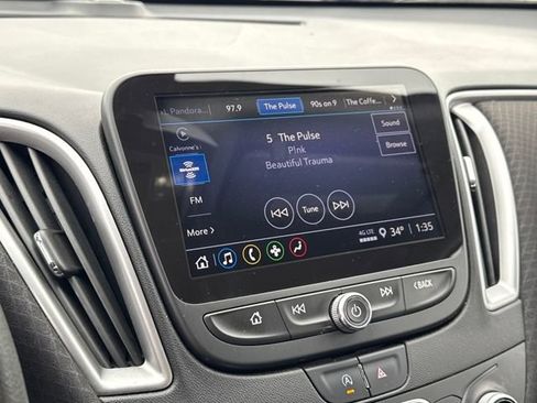 Used 2022 Chevrolet Malibu LT image 18