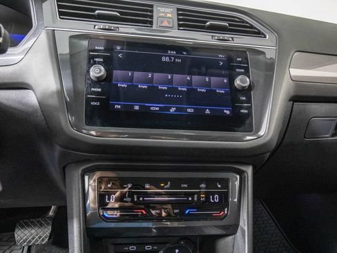 Used 2023 Volkswagen Tiguan SE FWD image 29
