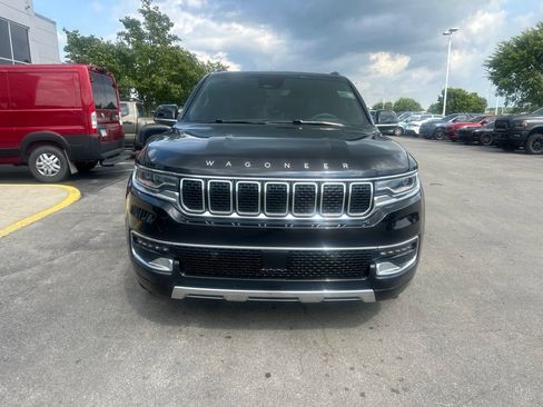 Used 2024 Jeep Wagoneer L Series III w/ Premium Group I AWD/4WD image 8