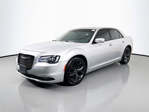 Used 2021 Chrysler 300 S image 4