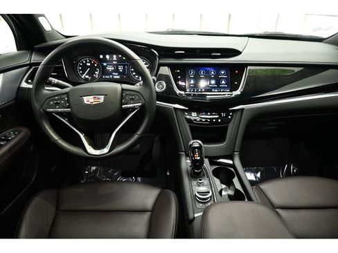 Certified 2024 Cadillac XT6 Premium Luxury w/ Technology Package AWD/4WD image 34