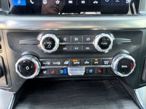 Certified 2024 Ford F150 Lariat w/ Tow/Haul Package AWD/4WD image 7
