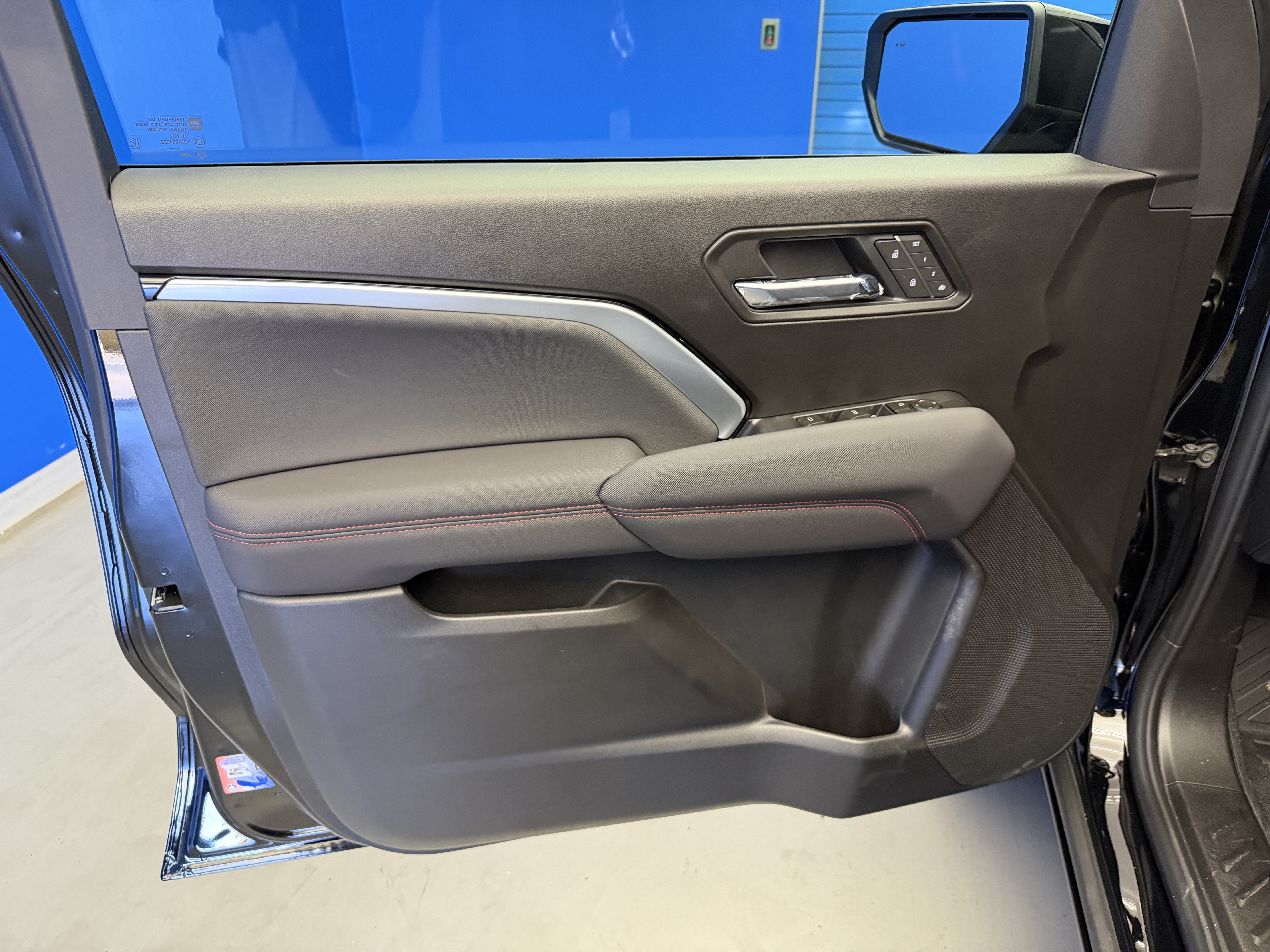 New 2026 Chevrolet Colorado Z71 w/ Technology Package AWD/4WD image 9