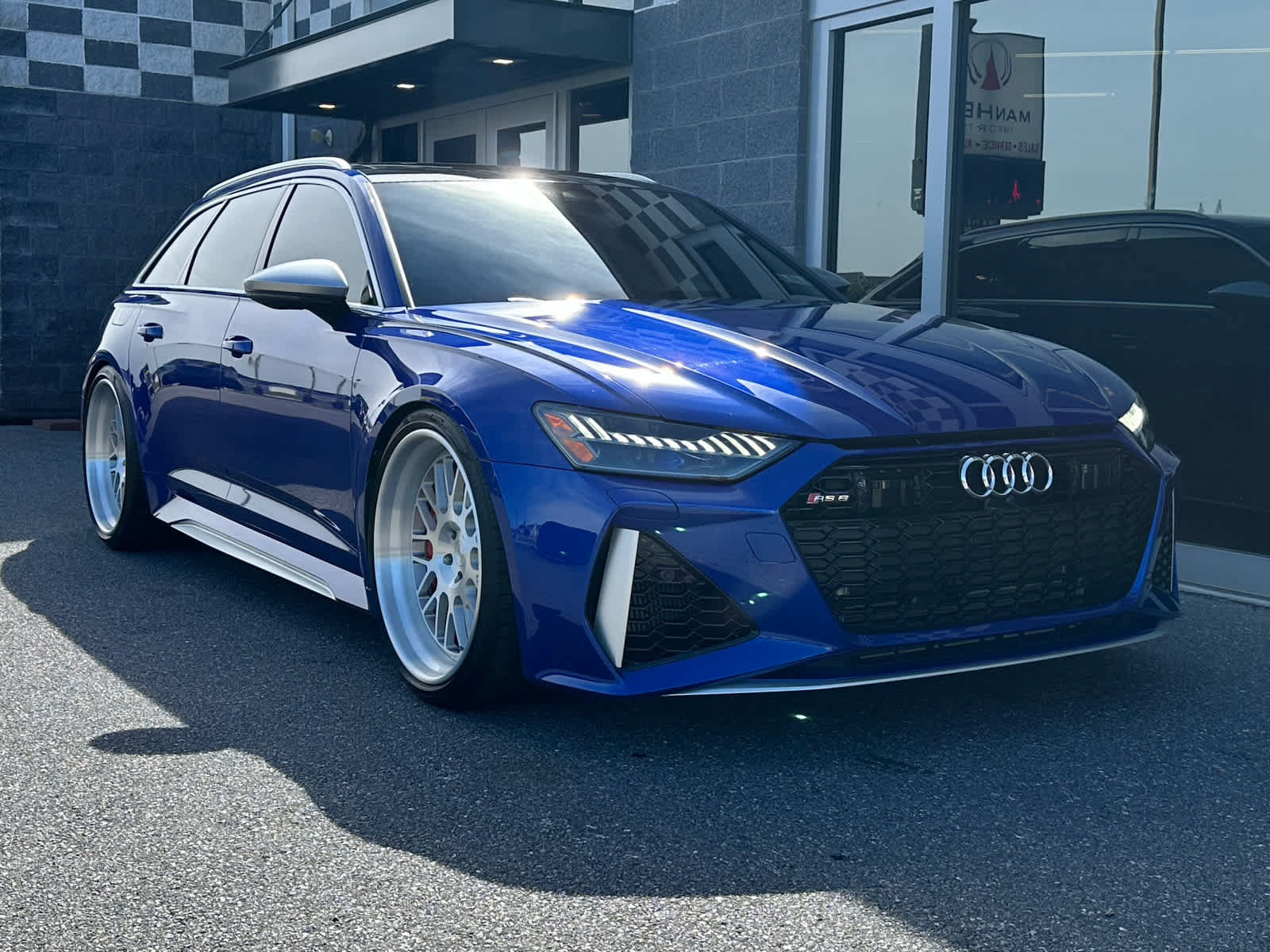 Used 2023 Audi RS 6 AWD/4WD image 1