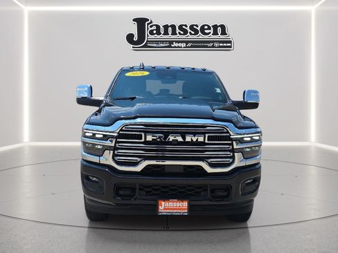 Used 2026 RAM 2500 Laramie AWD/4WD image 8