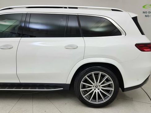 Used 2025 Mercedes-Benz GLS 450 4MATIC w/ AMG Line Exterior image 10