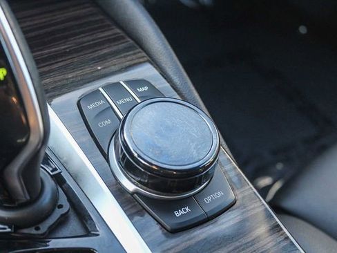 Used 2020 BMW 530i w/ Premium Package image 34