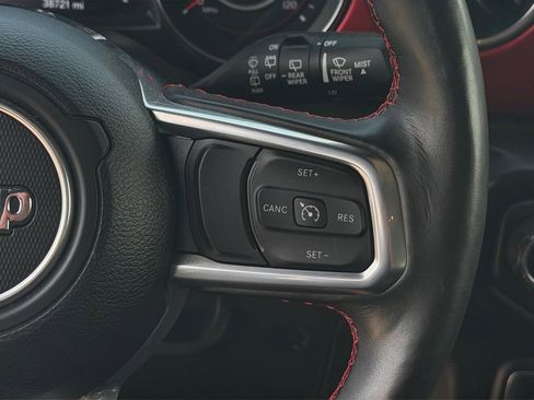 Used 2021 Jeep Wrangler Unlimited Rubicon AWD/4WD image 16