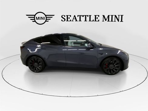Used 2022 Tesla Model Y Performance image 13