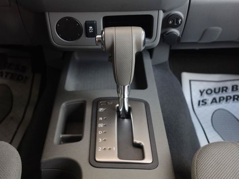Used 2019 Nissan Frontier S RWD image 34