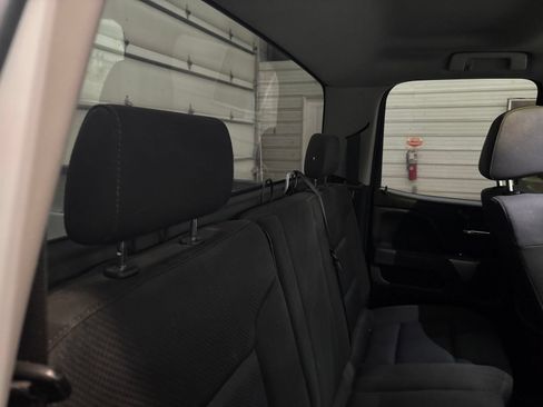 Used 2019 Chevrolet Silverado 1500 LT RWD image 31