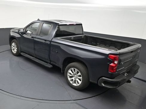 Used 2023 Chevrolet Silverado 1500 Custom image 14
