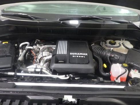 Used 2025 Chevrolet Silverado 1500 LTZ AWD/4WD image 10