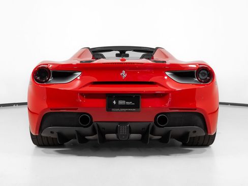 Used 2018 Ferrari 488 Spider RWD image 5