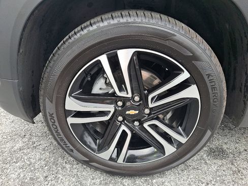 Used 2025 Chevrolet TrailBlazer LT AWD/4WD image 8