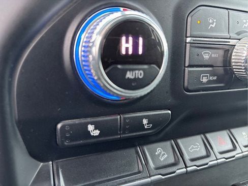 Used 2020 GMC Sierra 2500 SLE w/ SLE Value Package; image 15