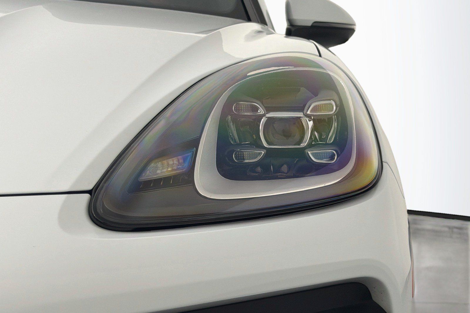 Used 2023 Porsche Cayenne Platinum Edition AWD/4WD image 15