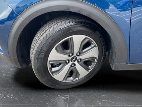 Used 2020 Kia Niro LX FWD image 32