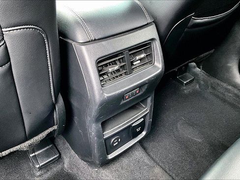 Used 2022 Ford Edge Titanium w/ Equipment Group 301A image 22