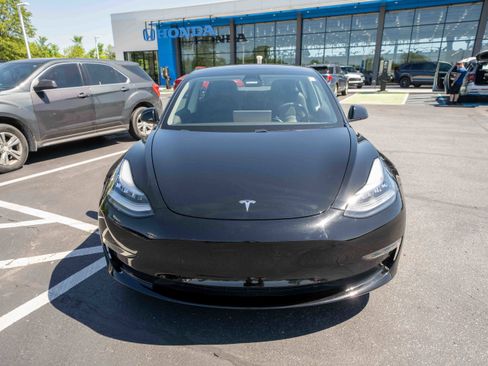 Used 2021 Tesla Model 3 Standard Range Plus RWD image 2