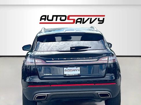 Used 2023 Lincoln Nautilus Reserve AWD/4WD image 6