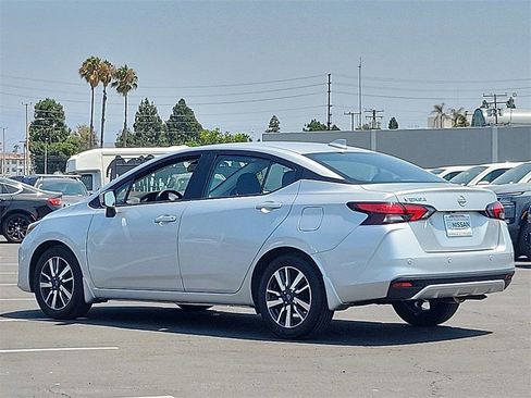 New 2025 Nissan Versa SV w/ Trunk Package FWD image 2