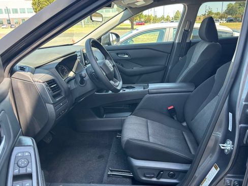 Used 2026 Nissan Rogue SV FWD image 24