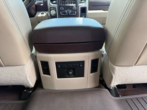 Used 2017 RAM 1500 Laramie w/ Convenience Group AWD/4WD image 19
