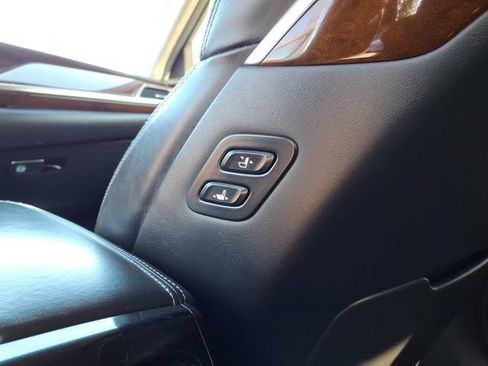 Used 2018 Genesis G90 5.0 Ultimate RWD image 21