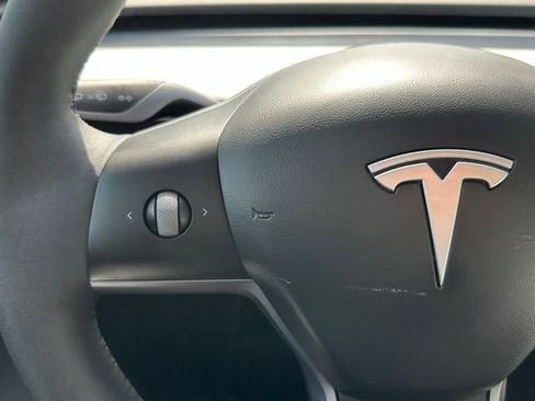 Used 2024 Tesla Model Y Long Range image 21