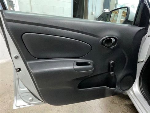 Used 2018 Nissan Versa S Plus image 10