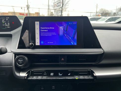 Used 2024 Toyota Prius LE image 12