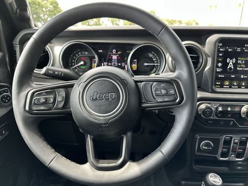 Certified 2023 Jeep Wrangler Unlimited w/ Cold Weather Group AWD/4WD image 24