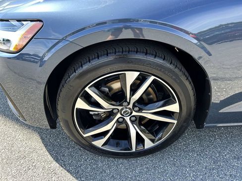 Certified 2024 Volvo S60 B5 Plus w/ Climate Package AWD/4WD image 10
