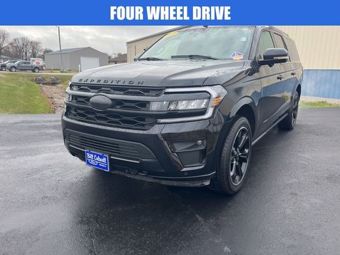 Used 2023 Ford Expedition Max Limited image 8