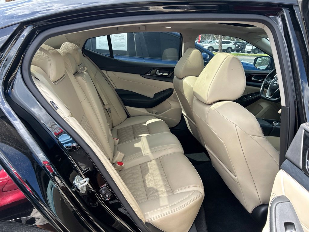 Used 2023 Nissan Maxima Platinum w/ Sport Mat Group FWD image 47