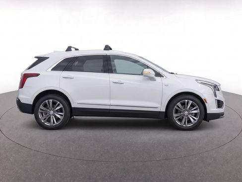Used 2024 Cadillac XT5 Premium Luxury w/ Platinum Package FWD image 8