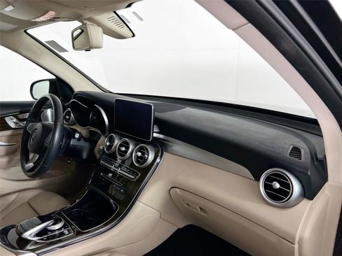 Used 2018 Mercedes-Benz GLC 300 4MATIC image 26