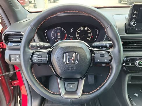 Used 2025 Honda Pilot TrailSport image 21