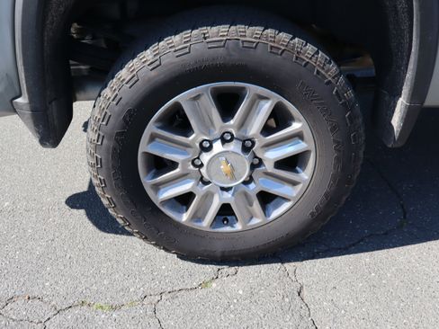 Used 2024 Chevrolet Silverado 2500 High Country w/ High Country Premium Package image 42