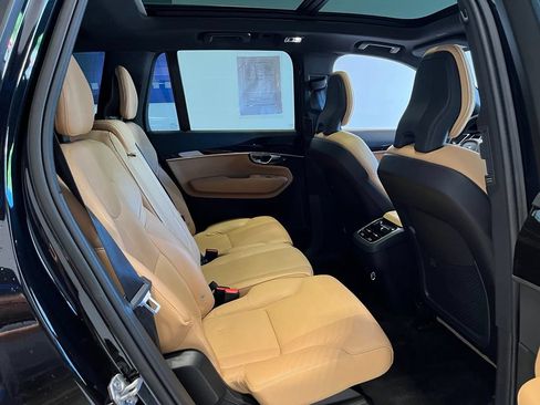 Used 2019 Volvo XC90 T6 Momentum w/ Protection Package AWD/4WD image 33