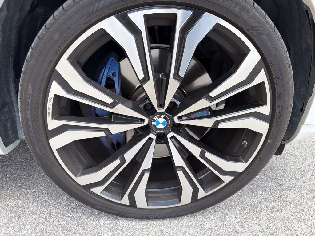 Certified 2024 BMW X7 M60i w/ Executive Package AWD/4WD image 5